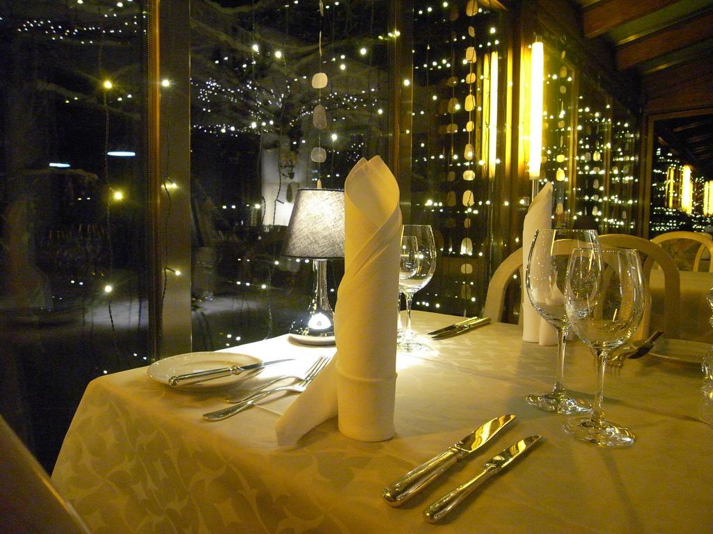 Chalet-Hotel Larix دافوس المظهر الخارجي الصورة